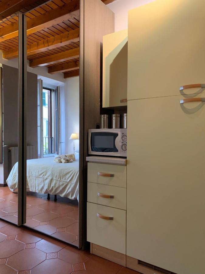 Studio Apartment Una Finestra Su Côme Esterno foto